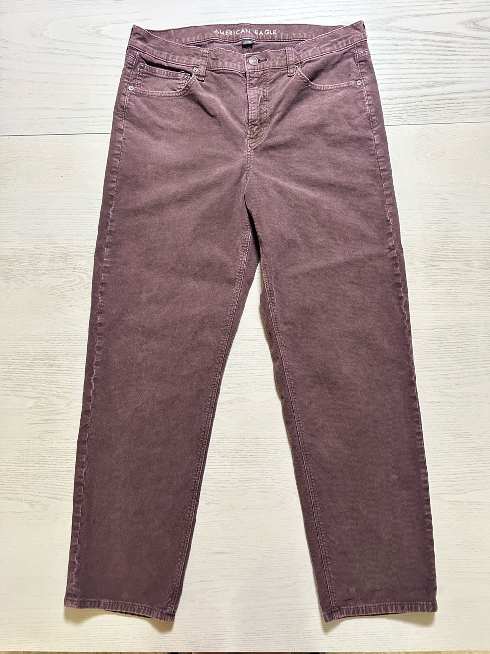 American Eagle 90s Straight Leg Corduroy Pants
